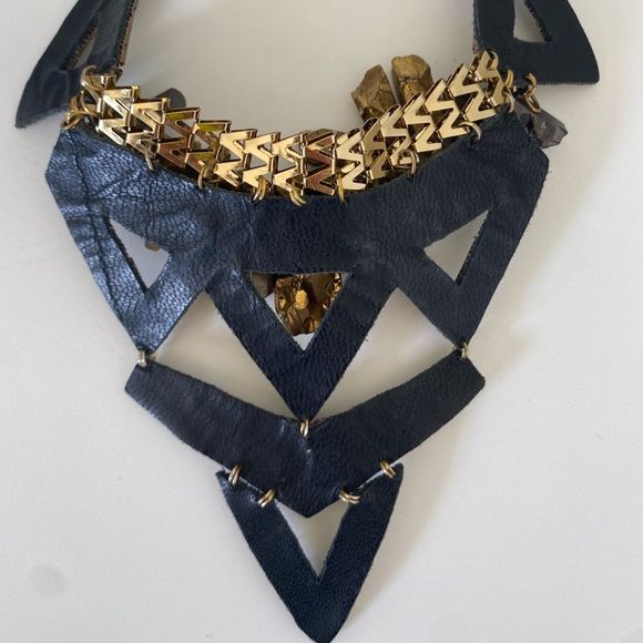 SUZANNA DAI Gold Statement Necklace - Picture 8 of 16